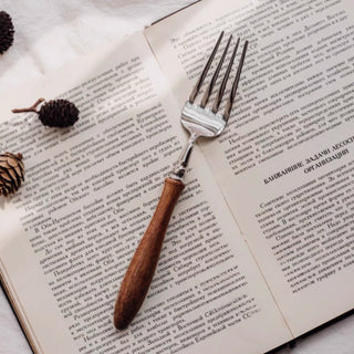 Farmhouse Chic Wooden Handle Dinnerware Set | Stainless Steel Forks Knives Spoons